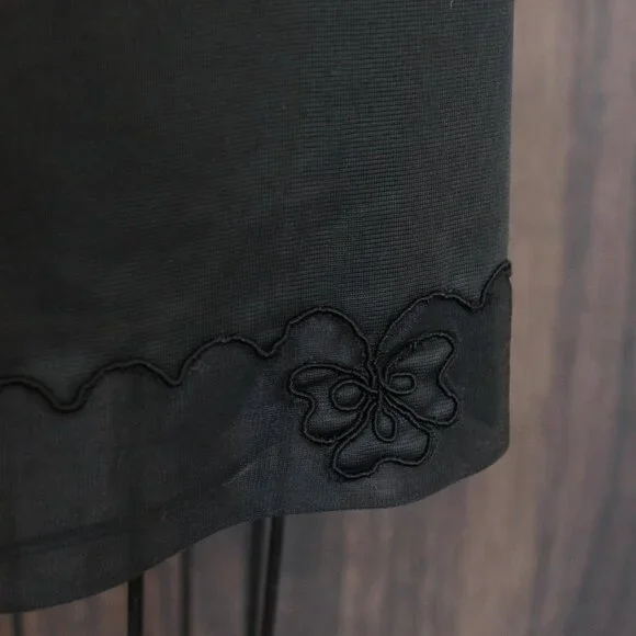 Vintage 1960s 1970s Half Slip, Carol Brent Black Nylon with Shamrock, Size Small - Picture 4 of 10